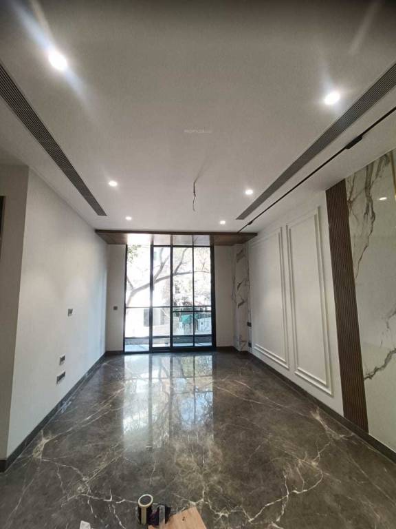  luxury floor 2 Living Area