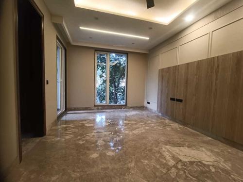  luxury-floor-8 Living Area