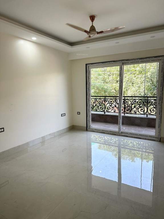  luxury floor 10 Living Area