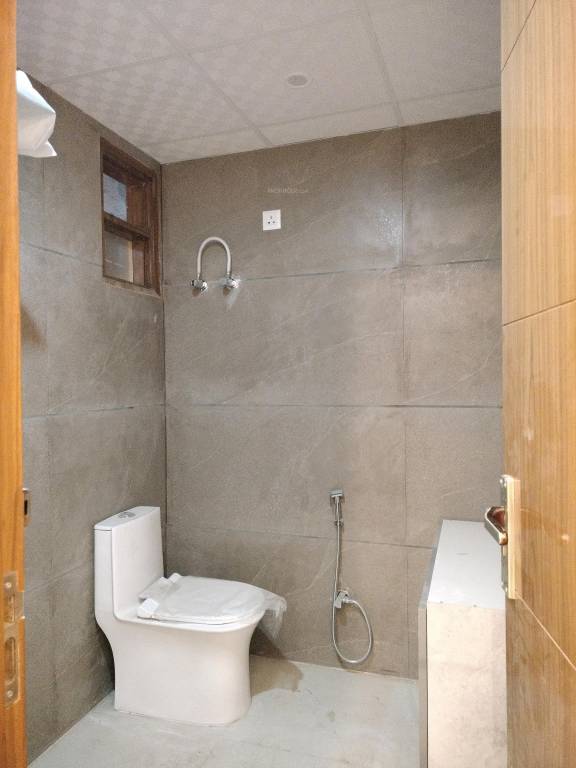  jain affordable floors Bathroom