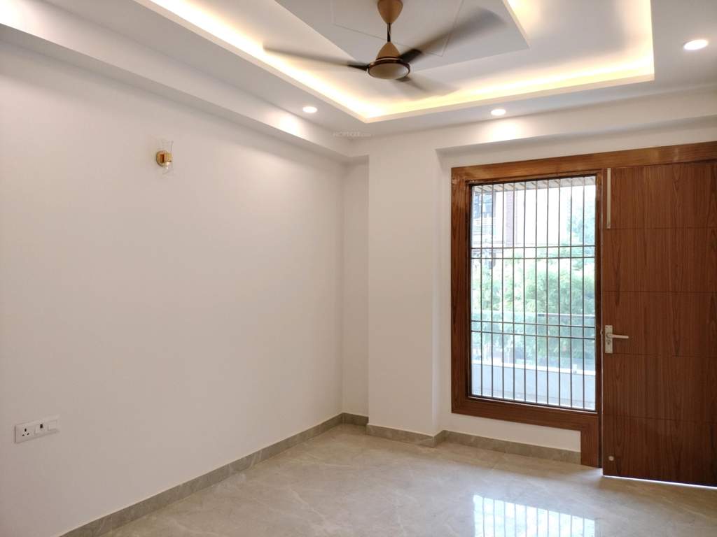  jain affordable floors Living Area