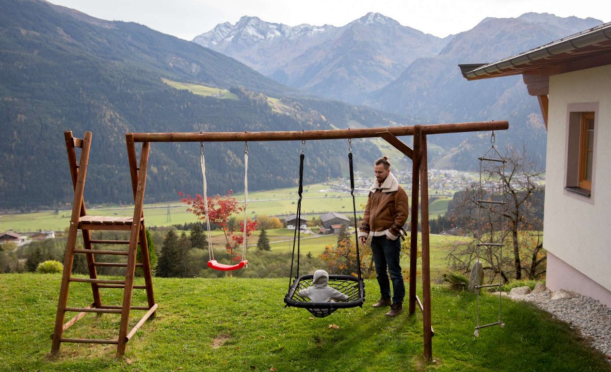 campus heights Children's play area