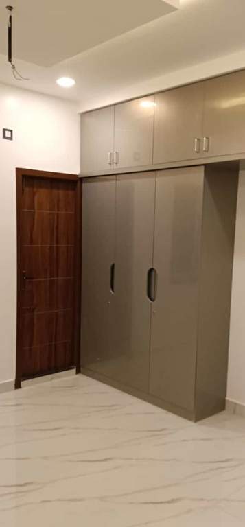  smiley house Bedroom