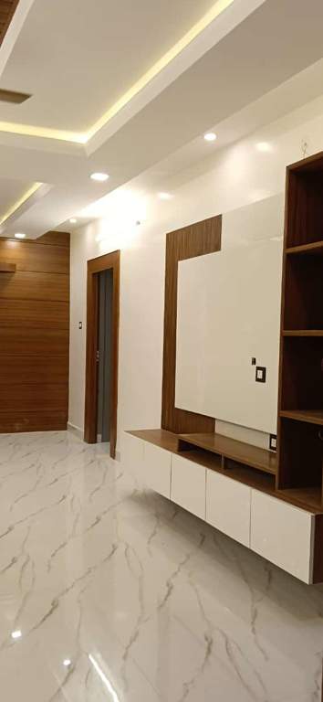  smiley house Living Area