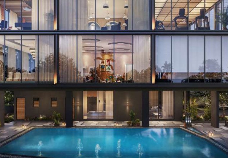  highclere Swimming Pool