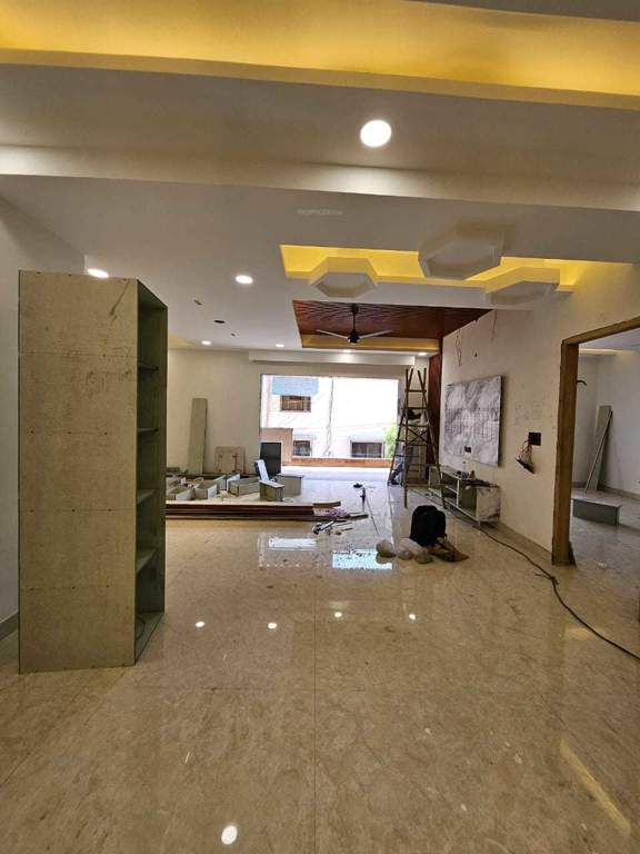 faridabad luxury floors Living Area