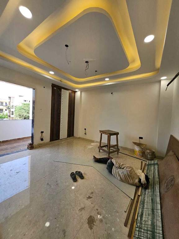 faridabad luxury floors Living Area