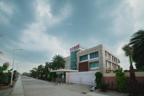  ozone-the-golden-estate Club House