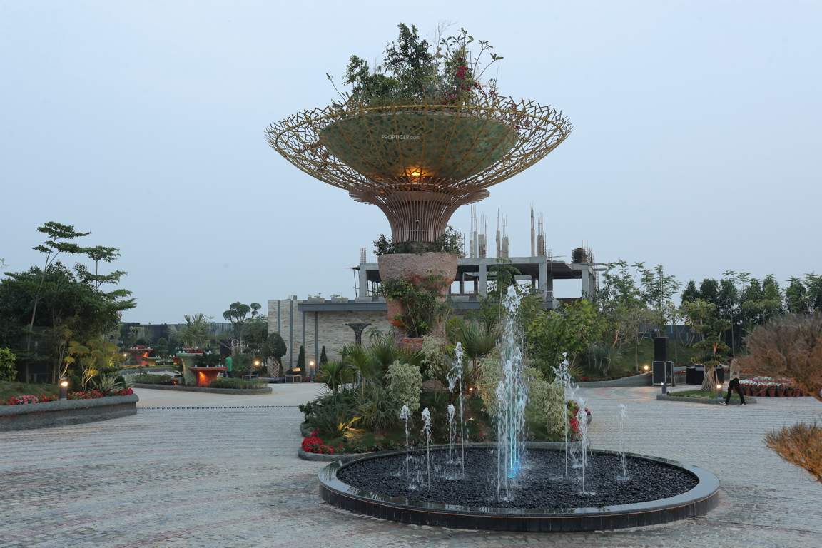  ozone the golden estate Fountains