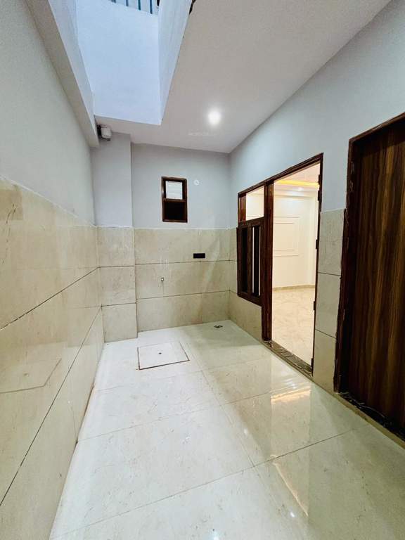  golden avenue 2 Bathroom