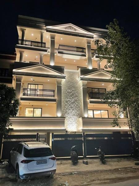  luxury-living-builder-floor Elevation