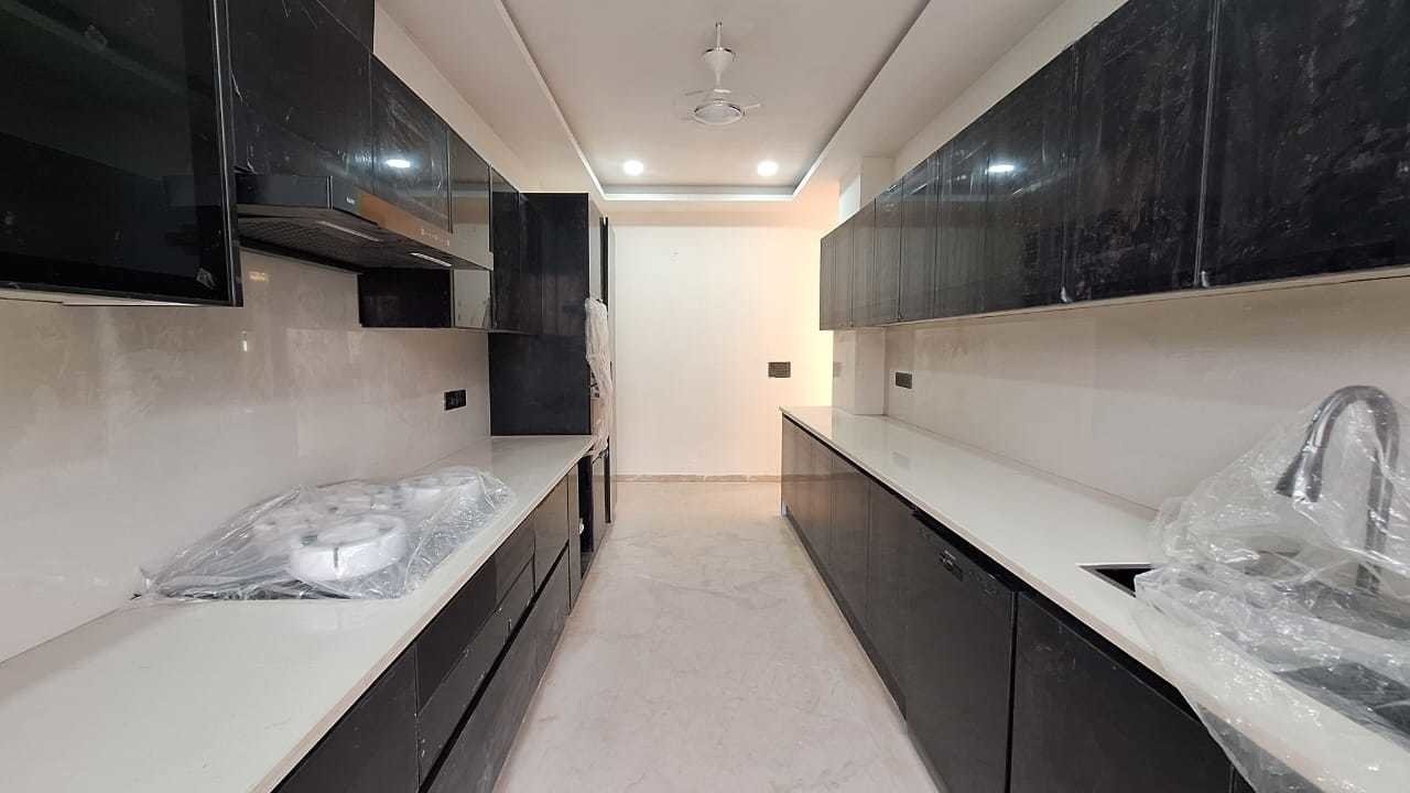  luxury living builder floor Kitchen