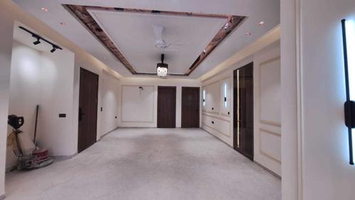  luxury-living-builder-floor Living Area