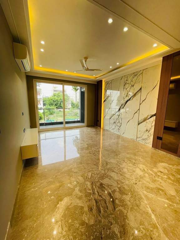  luxury floor Living Area