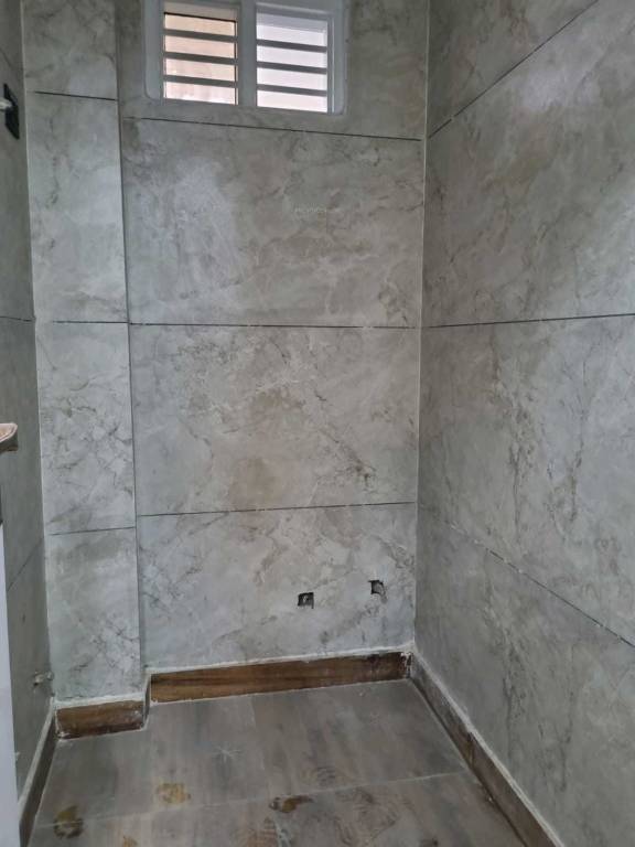  the sunrise homes Bathroom