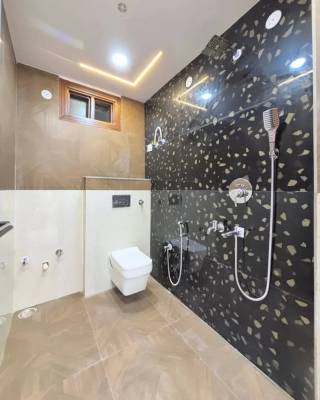  goyal-4bhk-apartment Bathroom