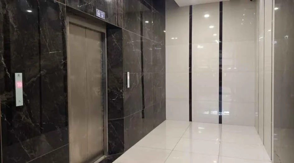  mark plazzo building c d and e Lift(s)