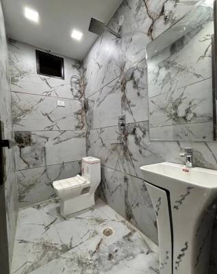  goyal-floor Bathroom