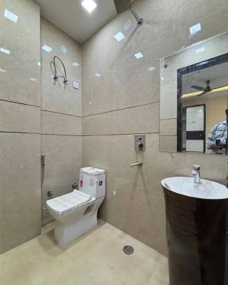  goyal-floor Bathroom