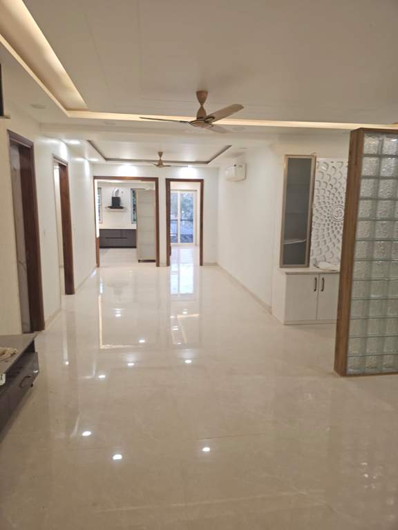  ultra luxury floor Living Area