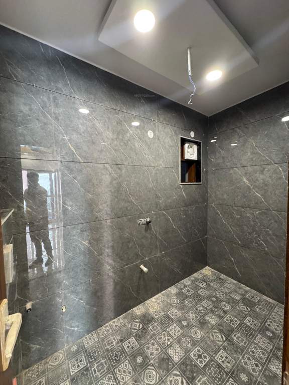  associates diamond floors Bathroom