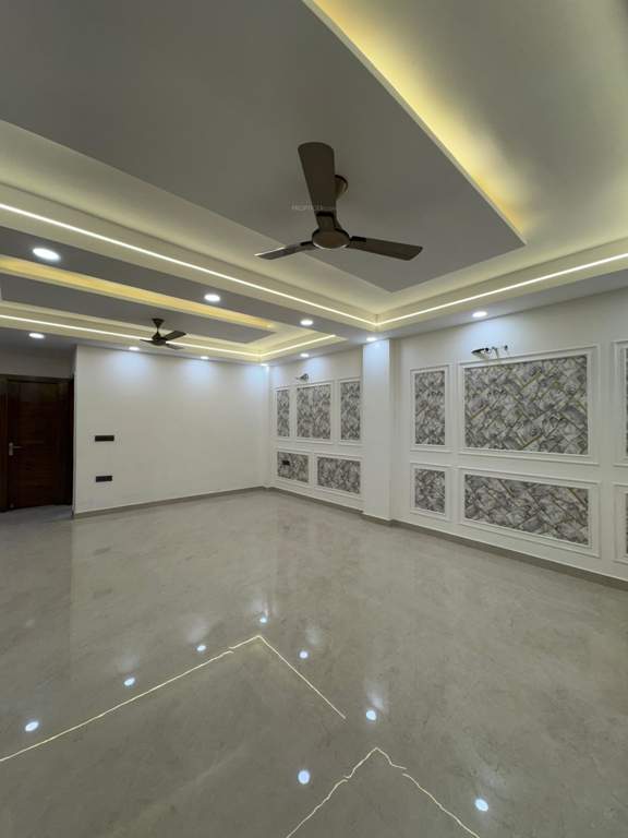  associates diamond floors Living Area