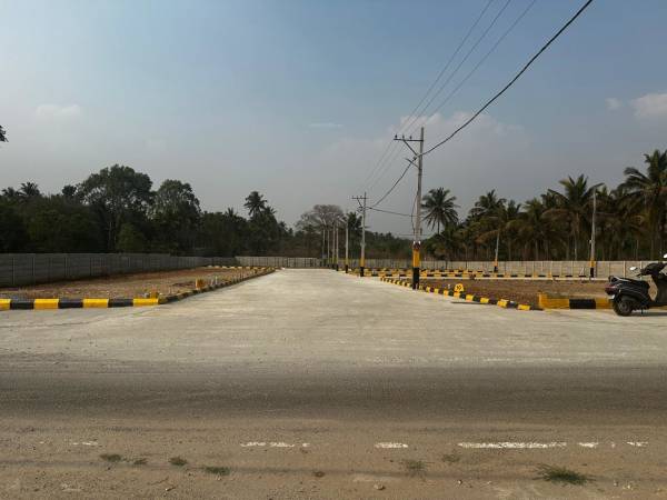  enclave Internal Roads & Footpaths