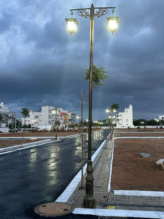  eden Internal Roads & Footpaths