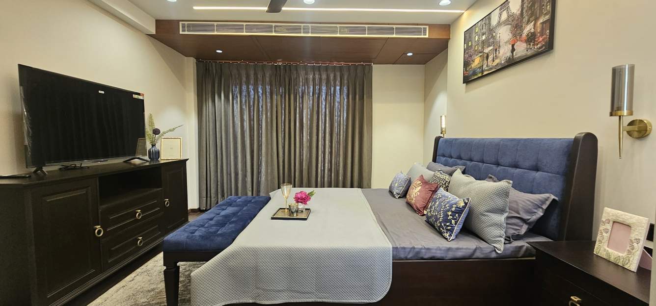 homes ultra luxury floors Bedroom