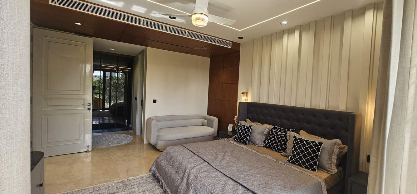 homes ultra luxury floors Bedroom