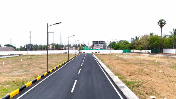  royal-c Internal Roads & Footpaths