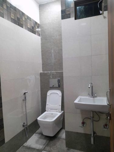  vs-homes-independent-house Bathroom