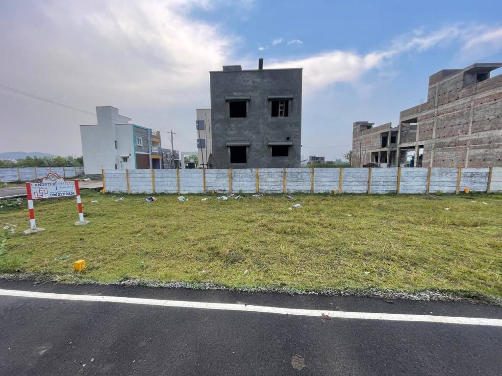  sai city square Plot