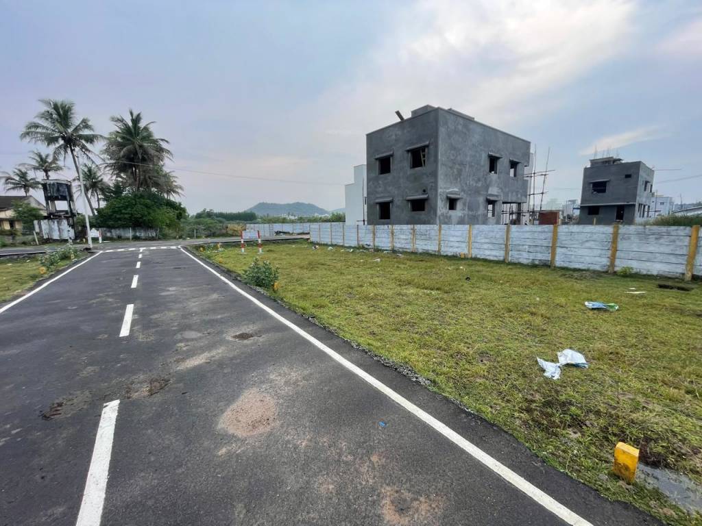  sai city square Plot