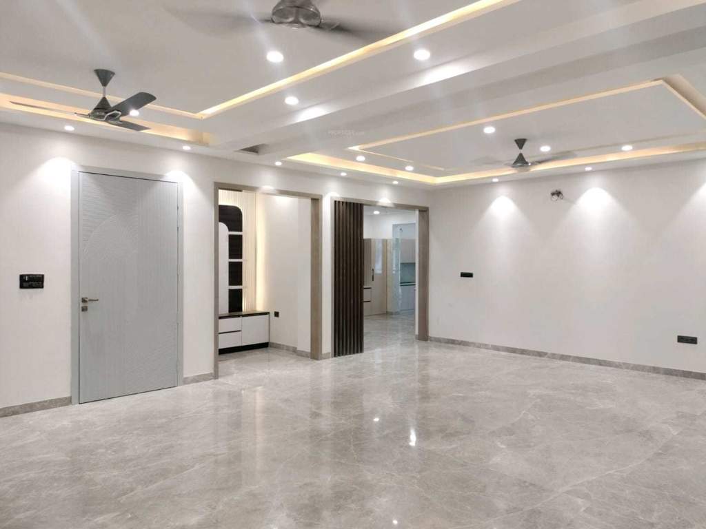  elegant floors Living Area