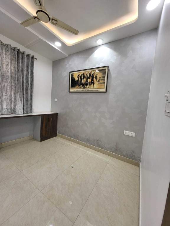  the precious floors Bedroom