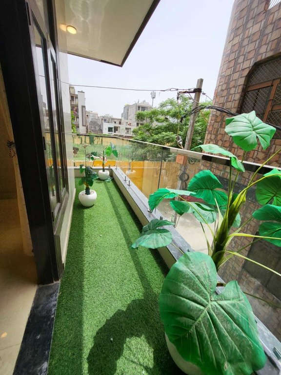  affordable floors Balcony