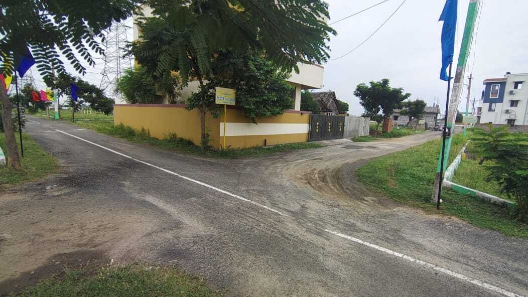  snd gnt road om lakshmi nagar Plot