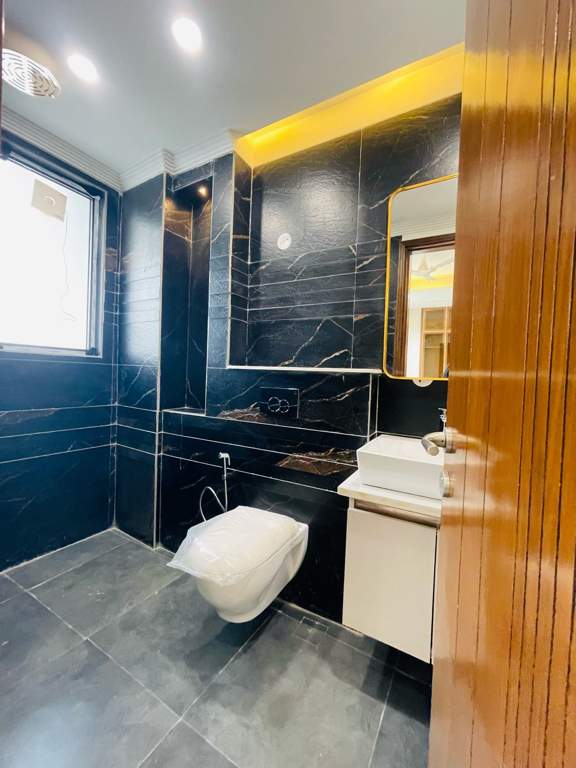  investors desire 2 Bathroom