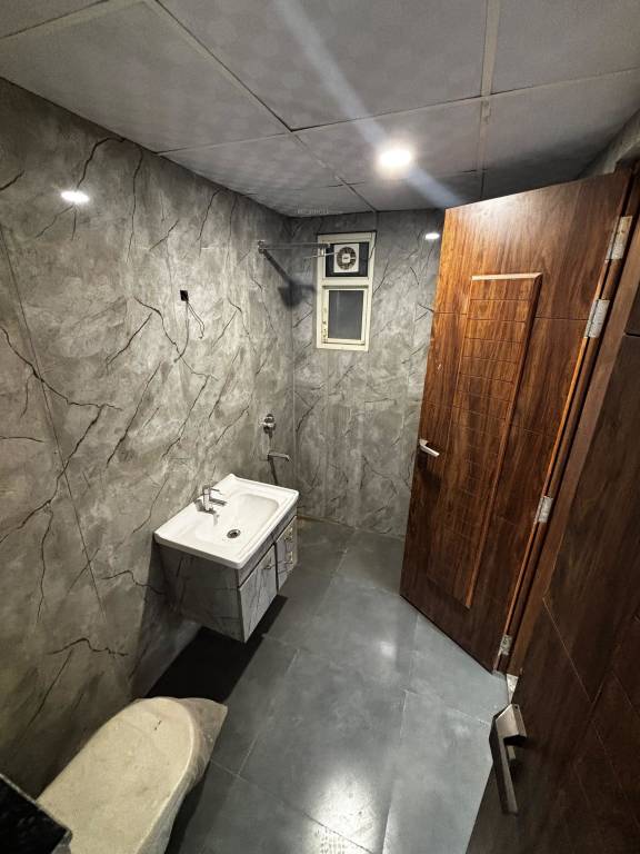  ultra luxury foors Bathroom