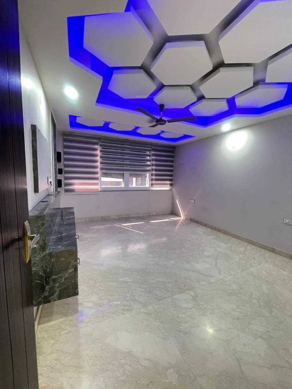  good happen dlf phase 2 Bedroom