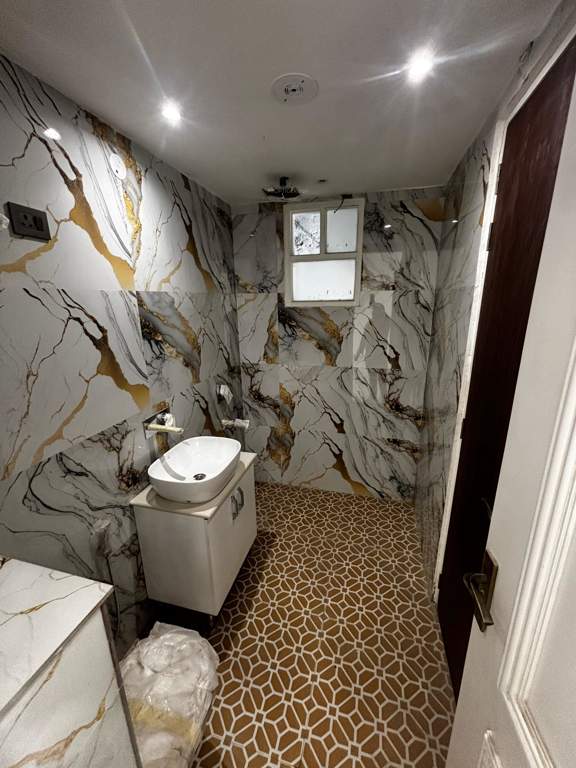  homes greenfield Bathroom