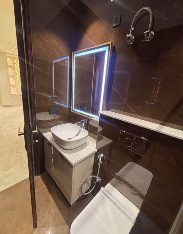  investors desire 1 Bathroom