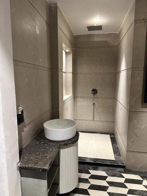  estate luxury floor 13 Bathroom