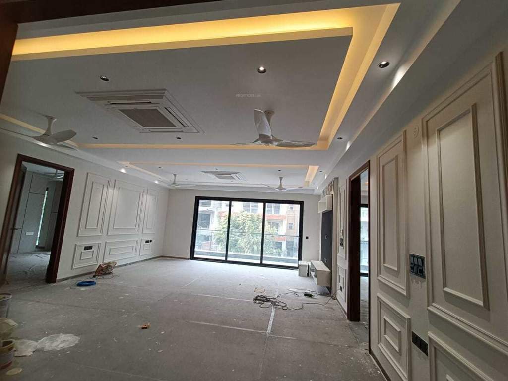  estate ulta luxury floor 15 Living Area