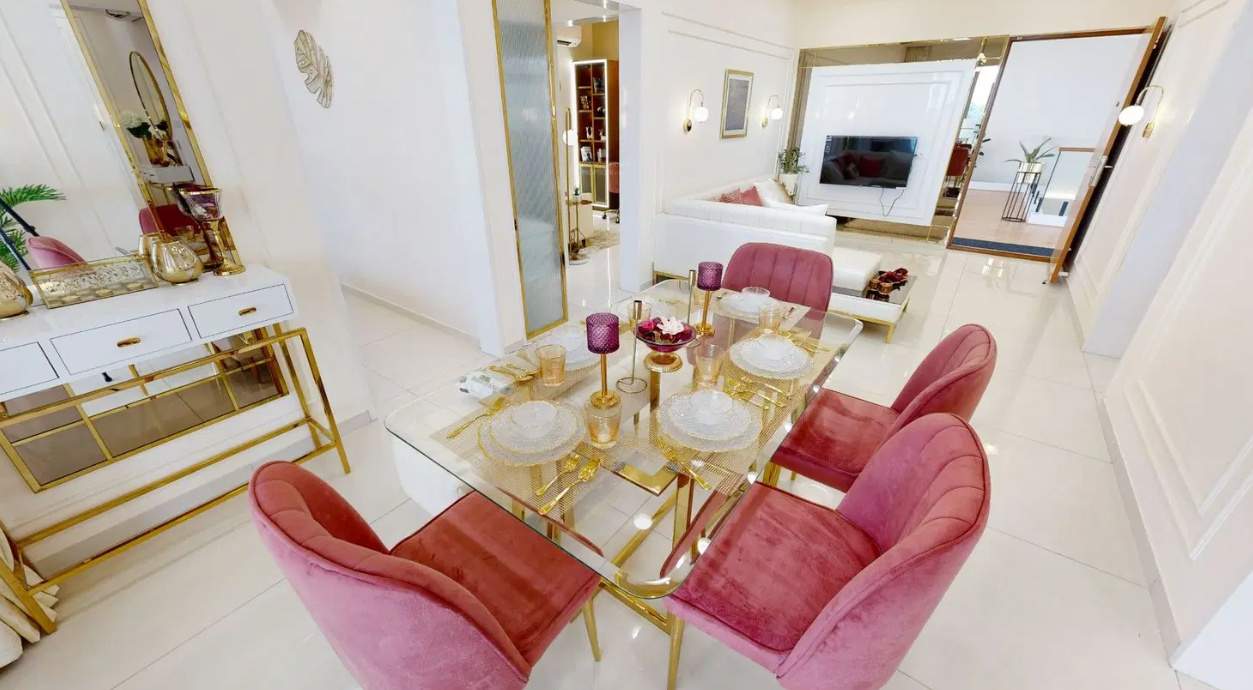  maheshwari the lakes edge Dining Area