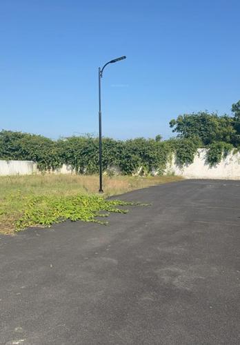  v-v-avenue Plot