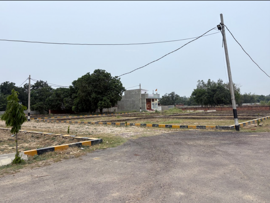  defence paradise lucknow Plot