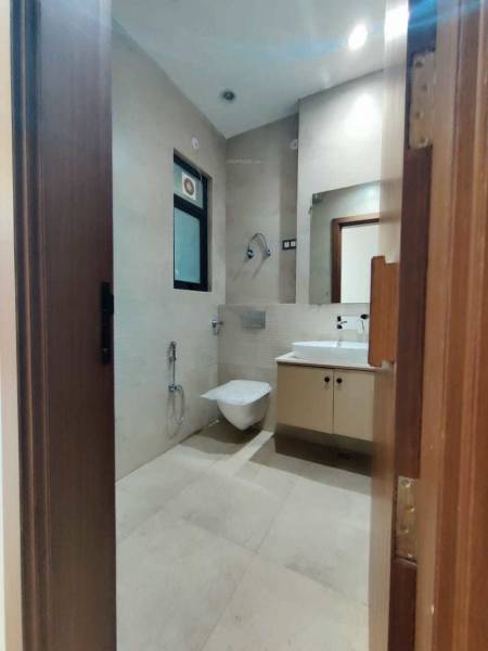  homes-builder-floors Bathroom