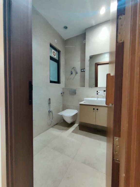 homes builder floors Bathroom